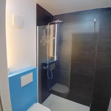 Апартаменты Paol 0302 - 3rd Floor With Beautiful Sea Views *
